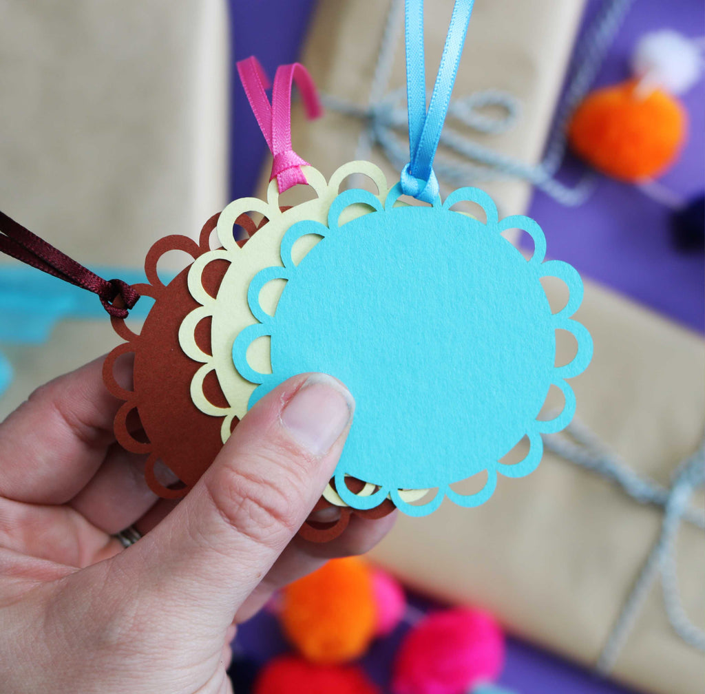 10 Assorted Round Gift Tags